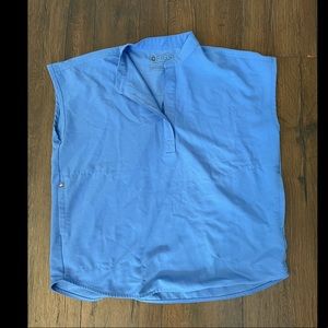 Women’s Figs scrub top